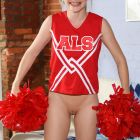 Cheerleader se desvirga con un consolador