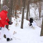 Follada en la estación de ski, con nevada dinas en la boca