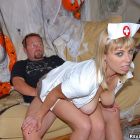 Jugando a los médicos en pleno halloween